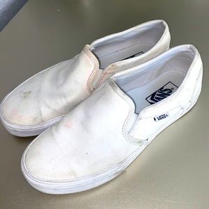 Slip on white vans.l
